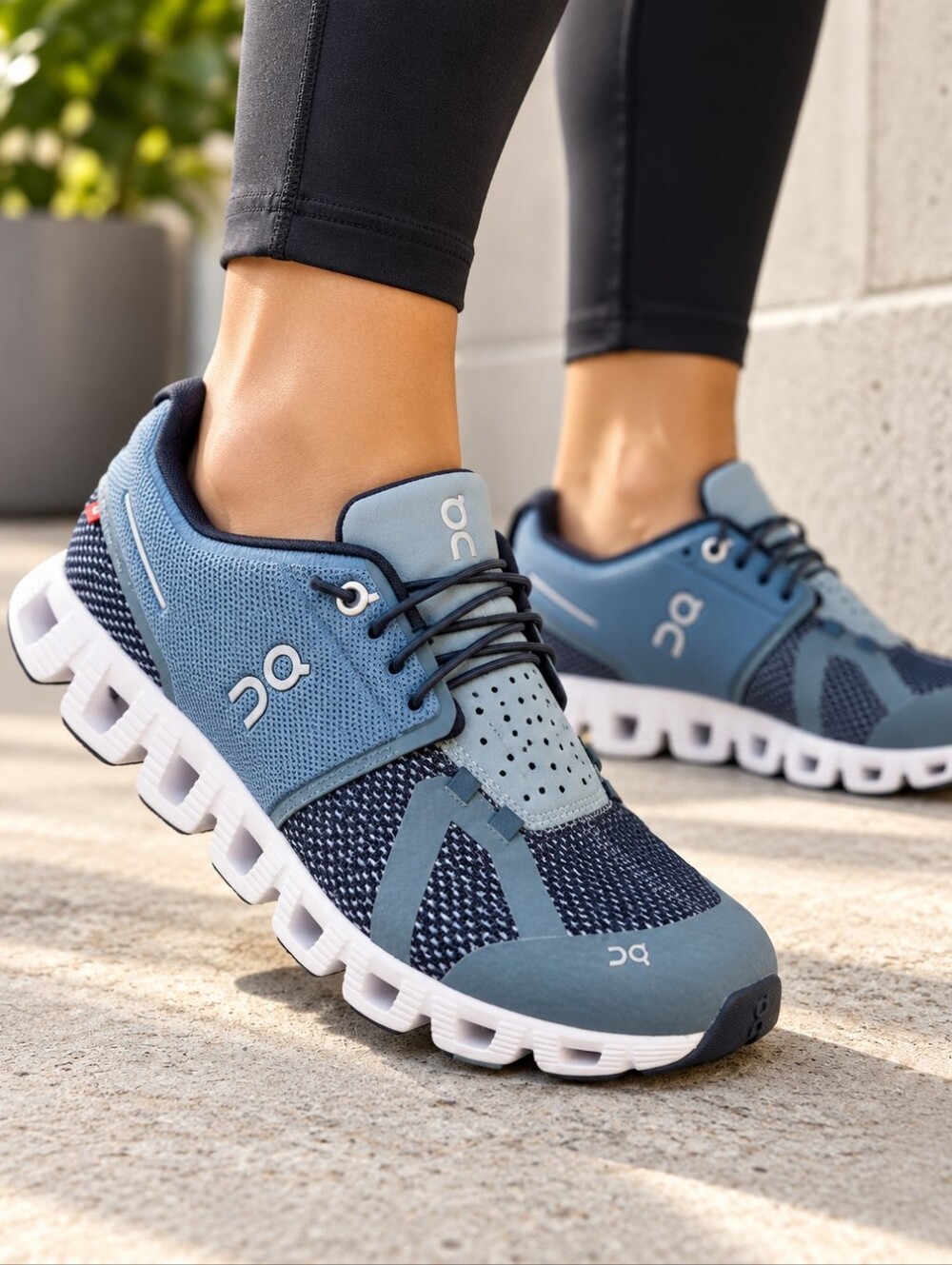 On Cloud 2 Women's Running Shoes Blue/Magnet/White Size 7.5